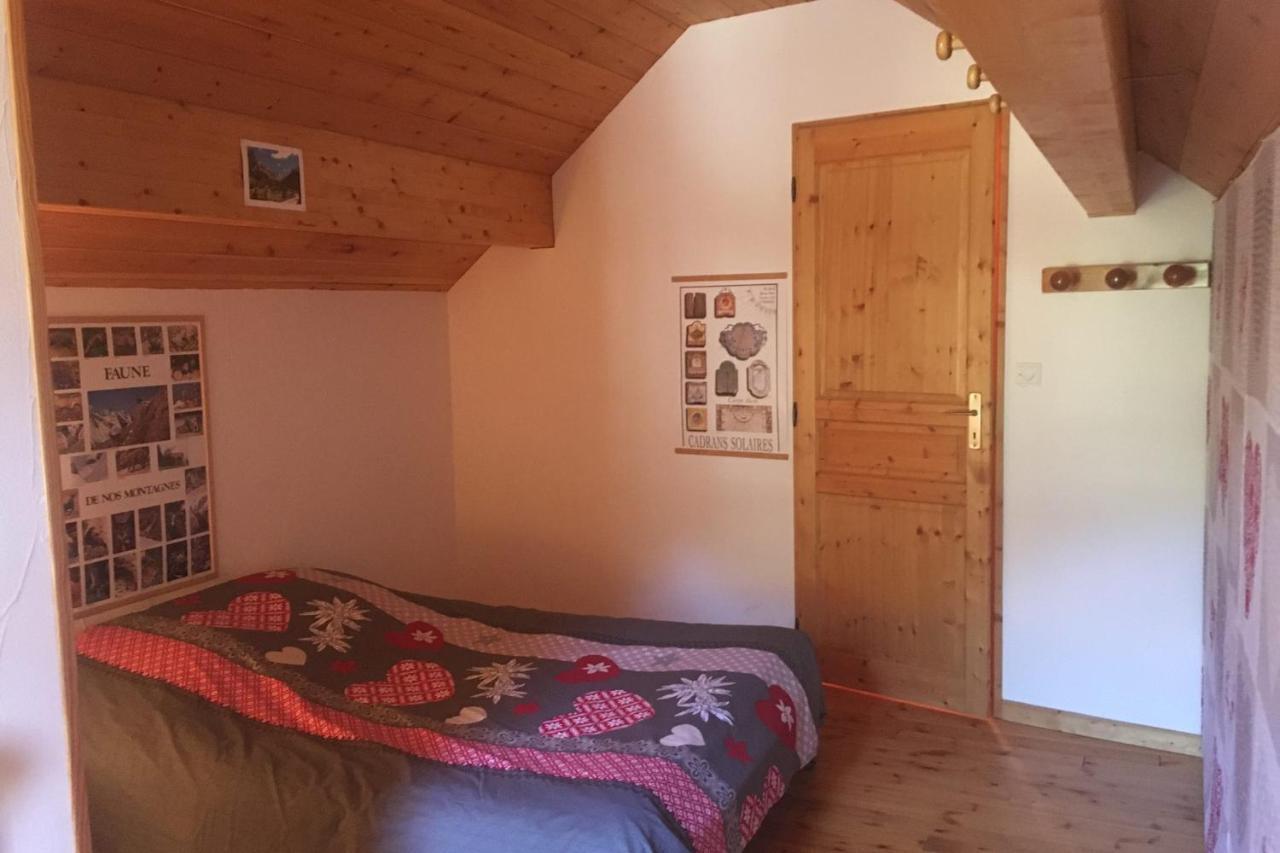 Le Cubet Hameau Des Chazals Nevache Hautes Alpes Exterior photo